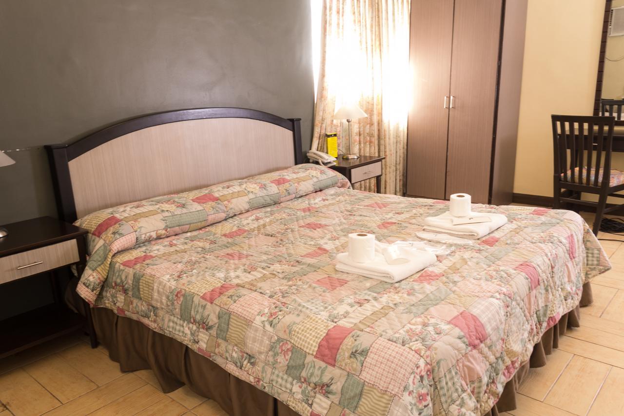 Tagaytay Country Hotel Tagaytay City Dış mekan fotoğraf